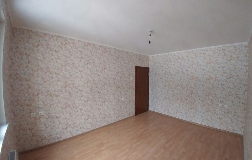Маленькая комната без балкона