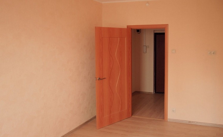 Маленькая комната 10 кв метра с видом на входную дверь